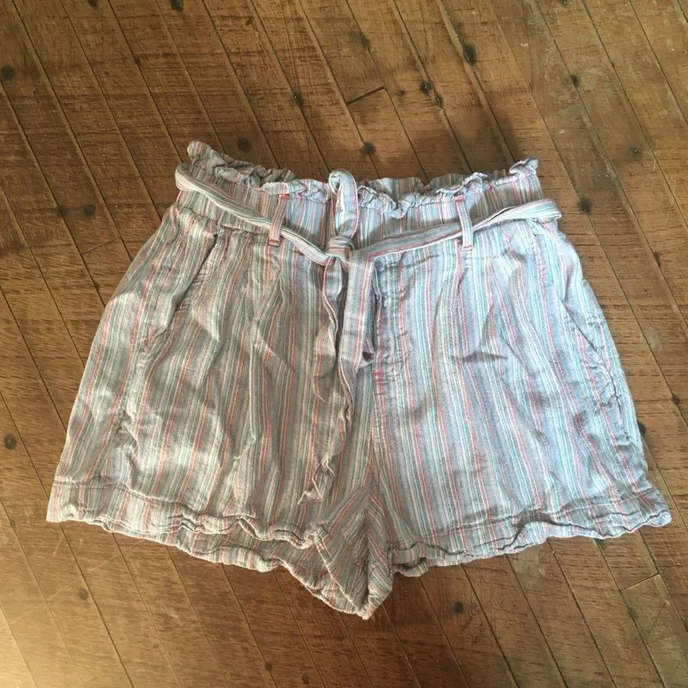 American Eagle multicolored paper bag size S shorts